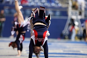 Podstawowe ćwiczenia cheerleadingowe dla początkujących.